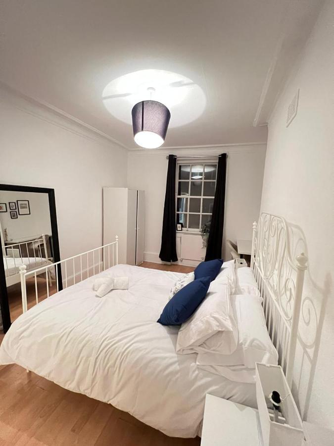 Lovely 2 Bed Flat In Soho! Лондон Екстериор снимка